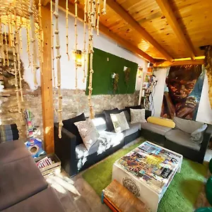Hostal Makuto Coliving House, Granada